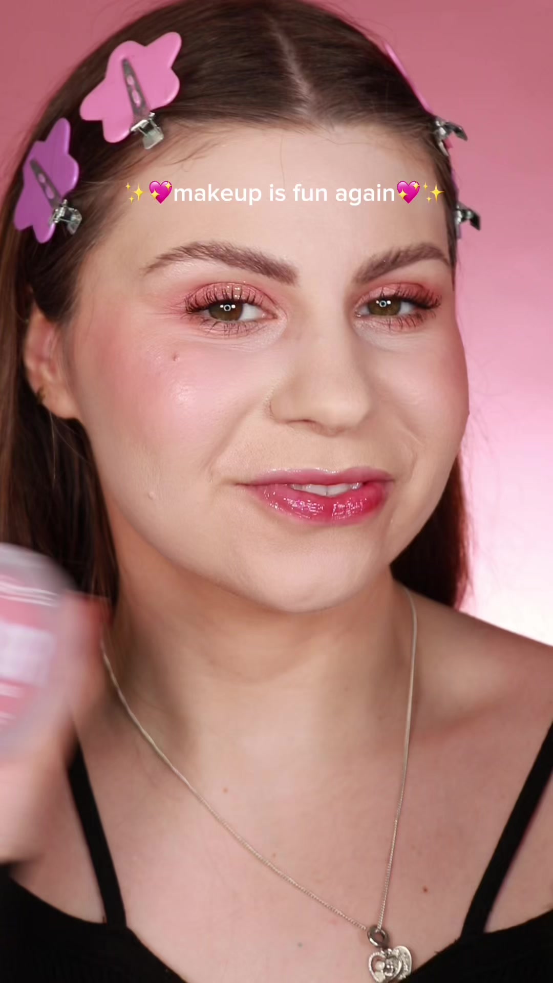 @Liana Tries Makeup