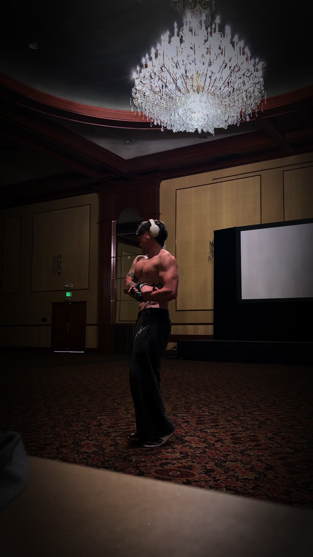 @Lateknightlifts