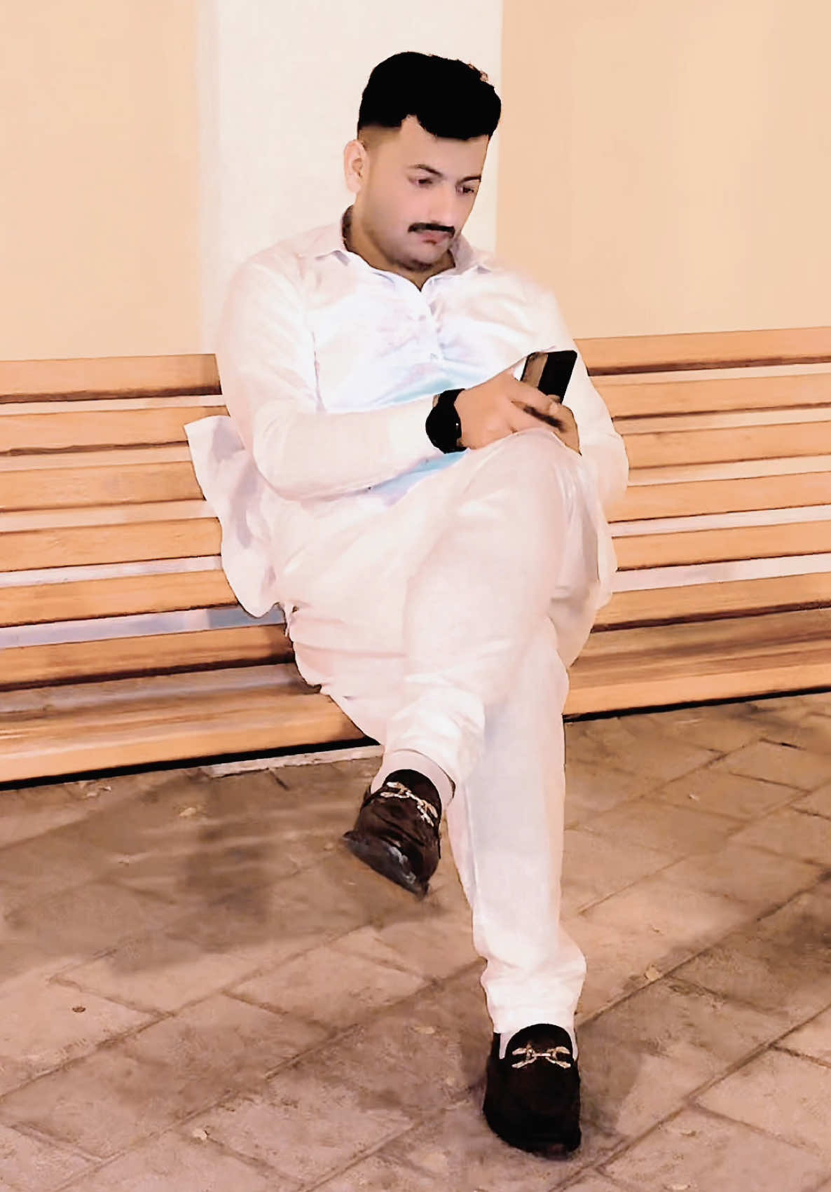 @𝗞𝗮𝗺𝗶 𝗔𝗯𝗯𝗮𝘀𝗶 🇵🇰🇶🇦