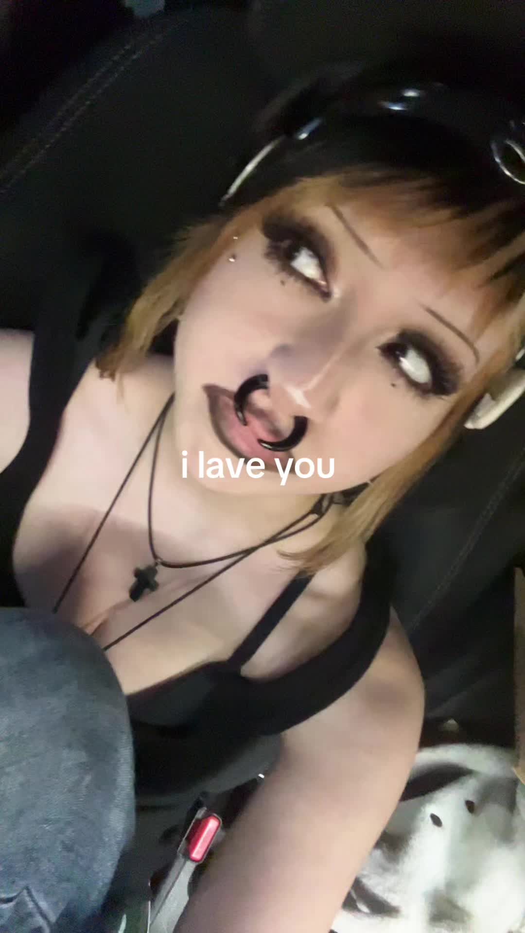 @andreeya!!