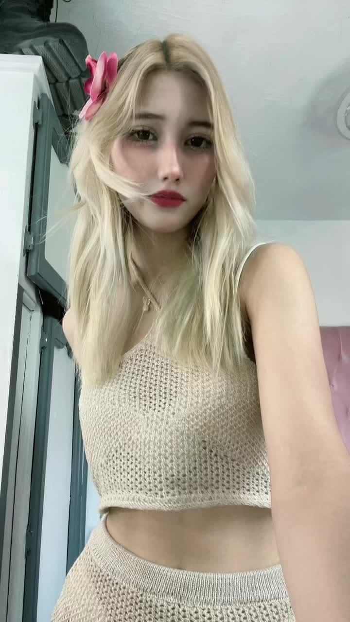 @lelepoxy