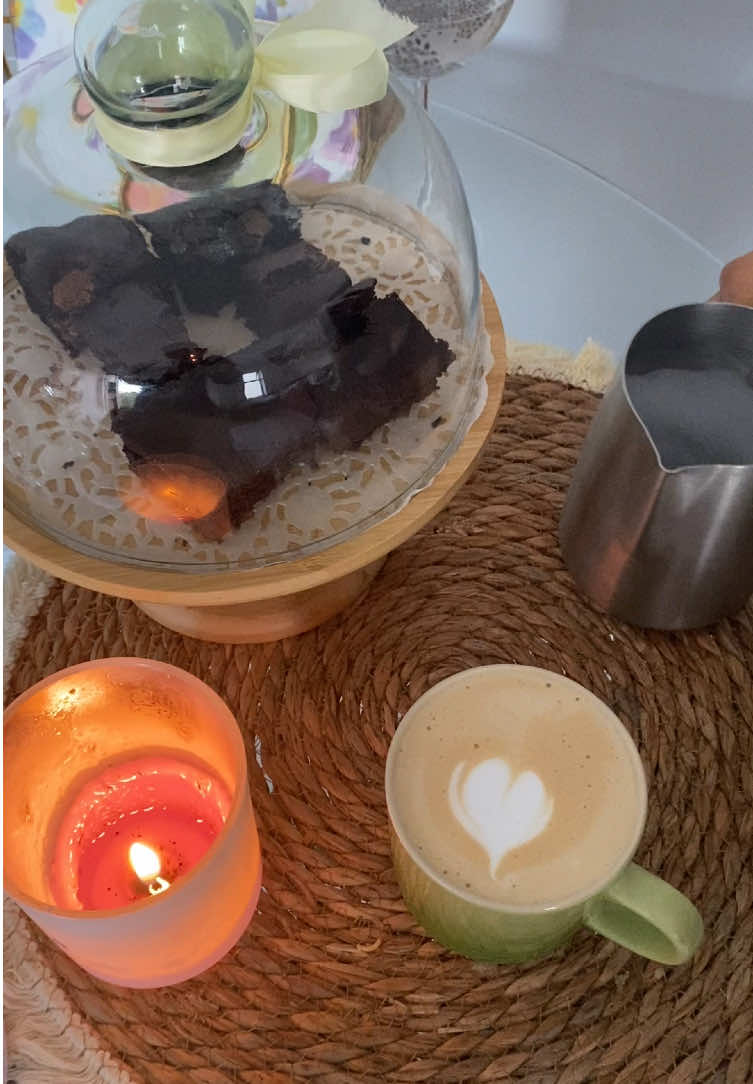 @PrettyyLittleLattes