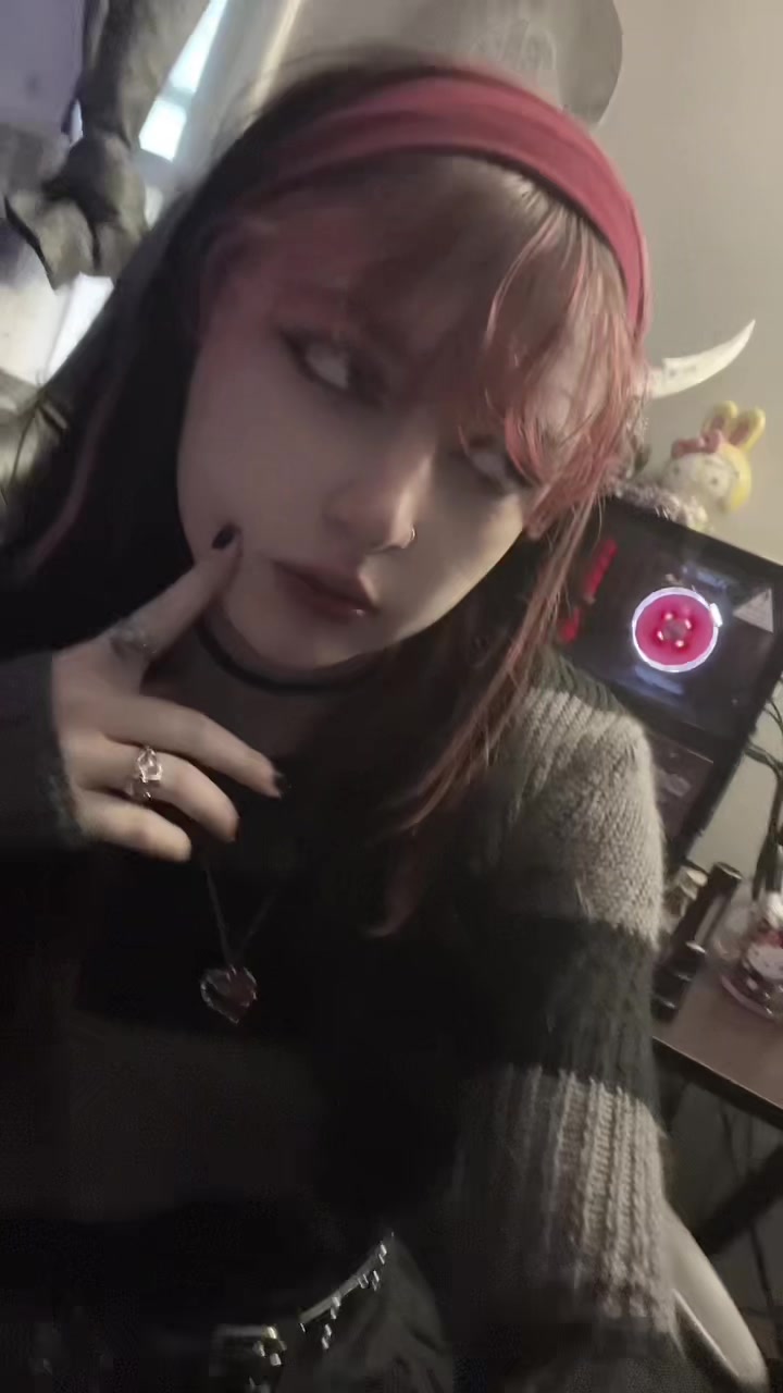 @avery ☠︎︎