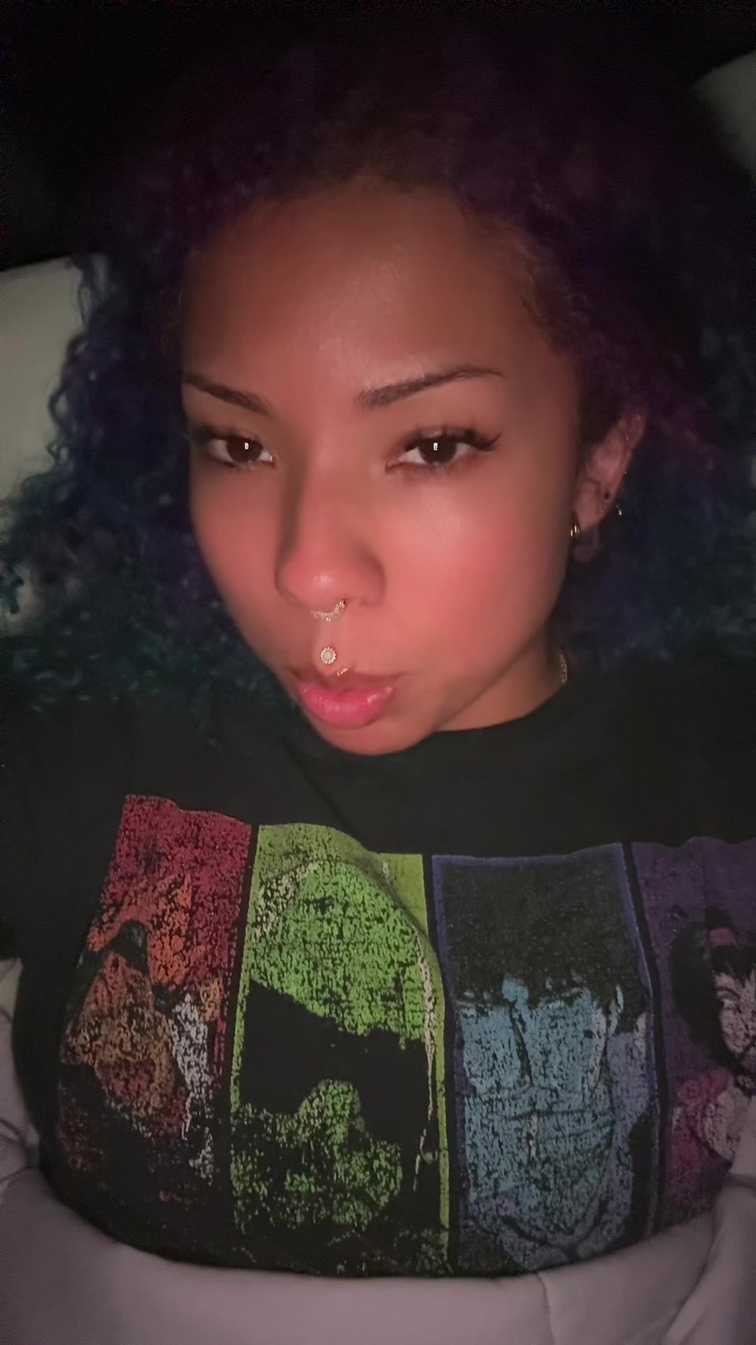@thegirlinurphone