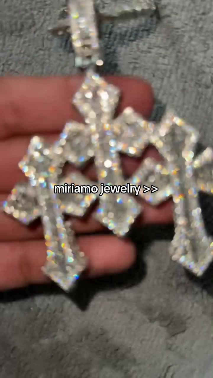 @miriamo
