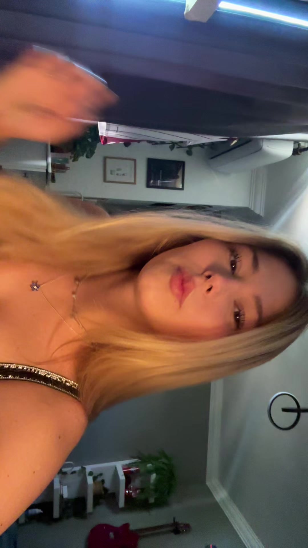 @Devii🪼