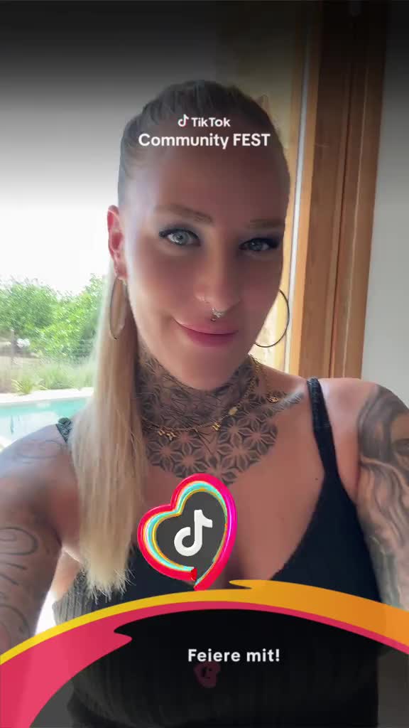 @Lara_cumkitten