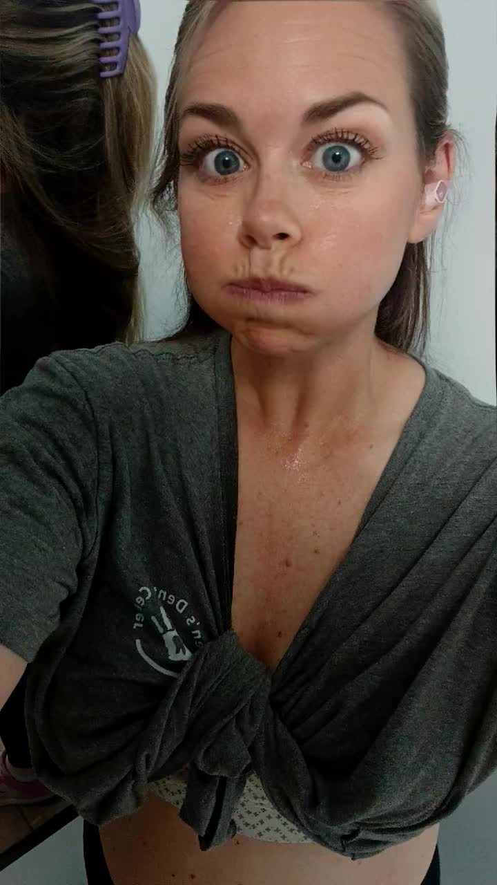 @hollyedot