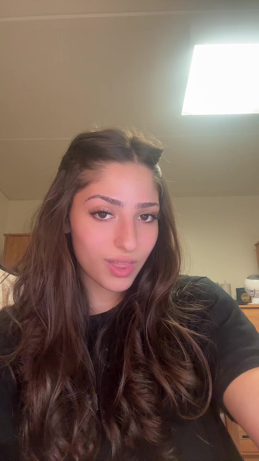 @bella