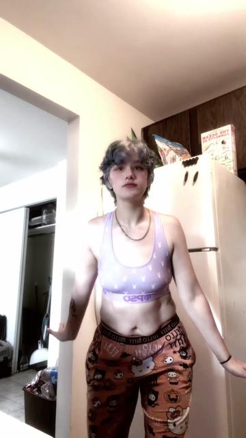 @Lunabunni8