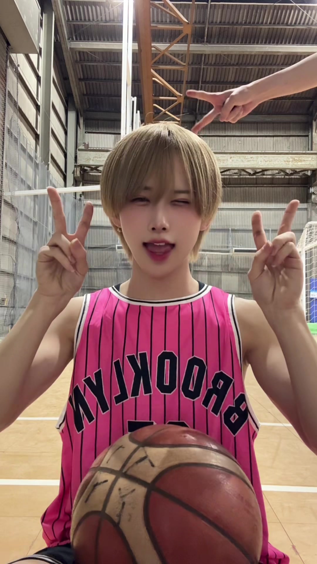 @たく