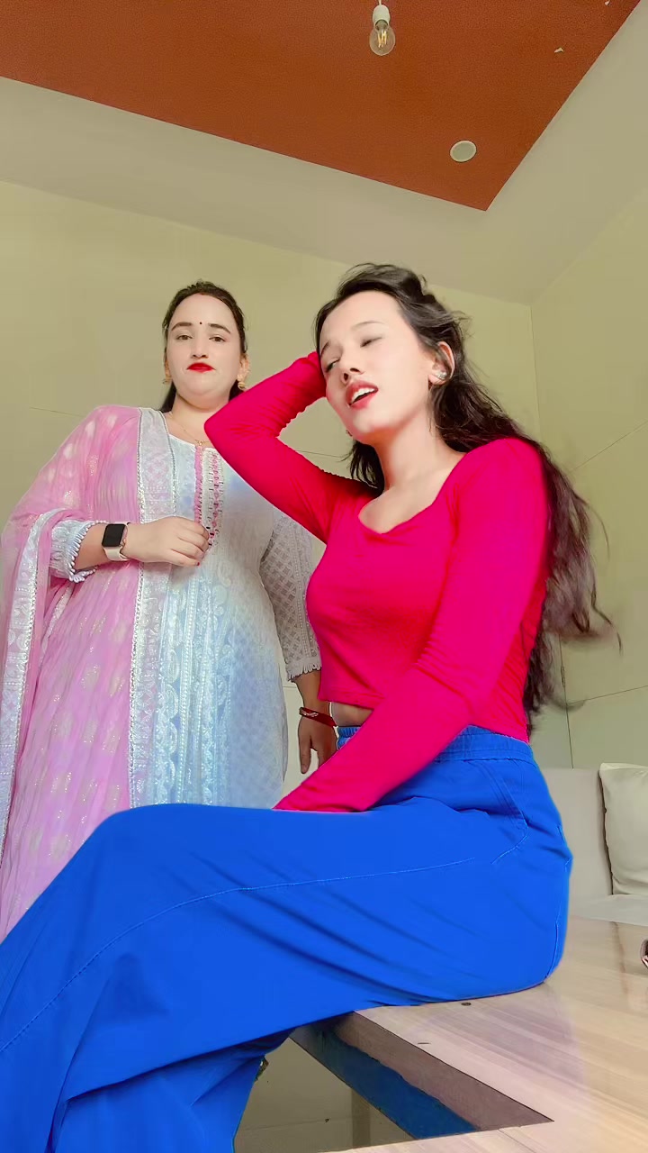 @NISHA OLI❤️