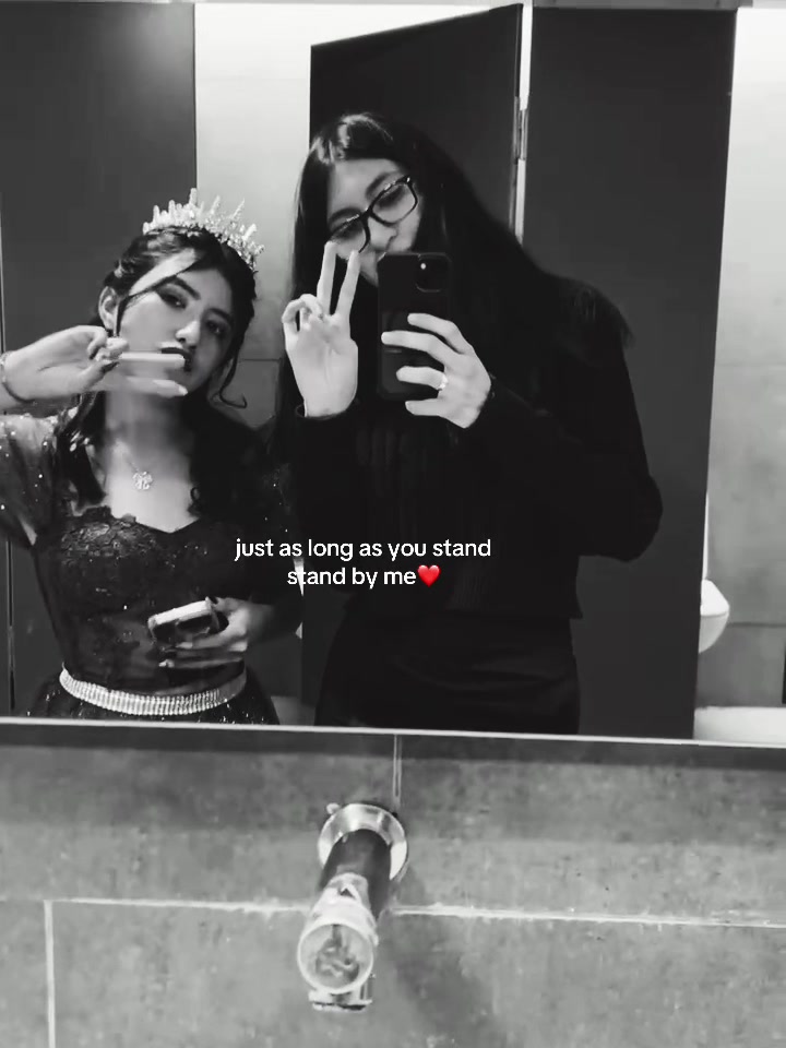 @Cande🖤