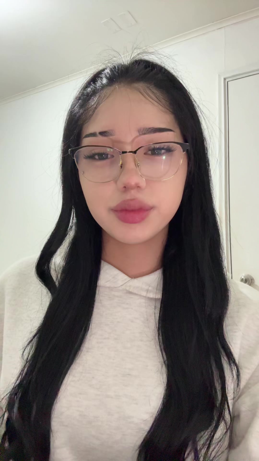 @️