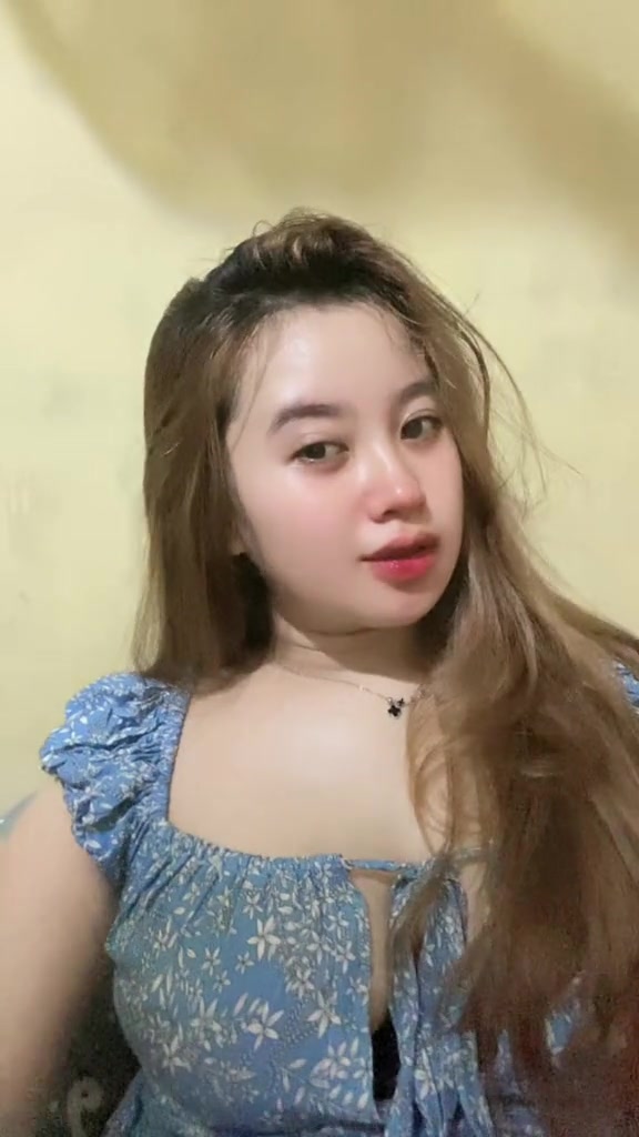 @Mommy L🍒