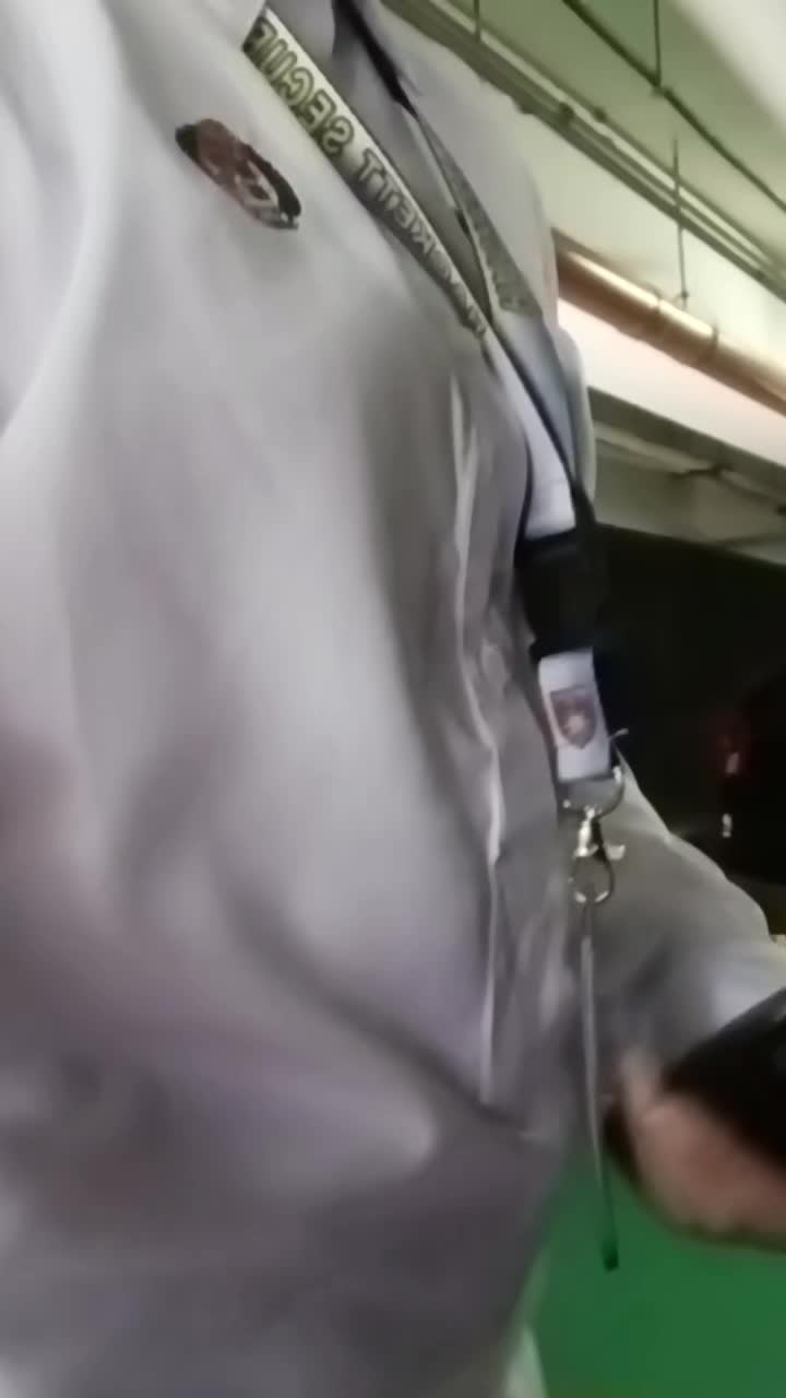 @#strongladyguard👩✈️👱♀️
