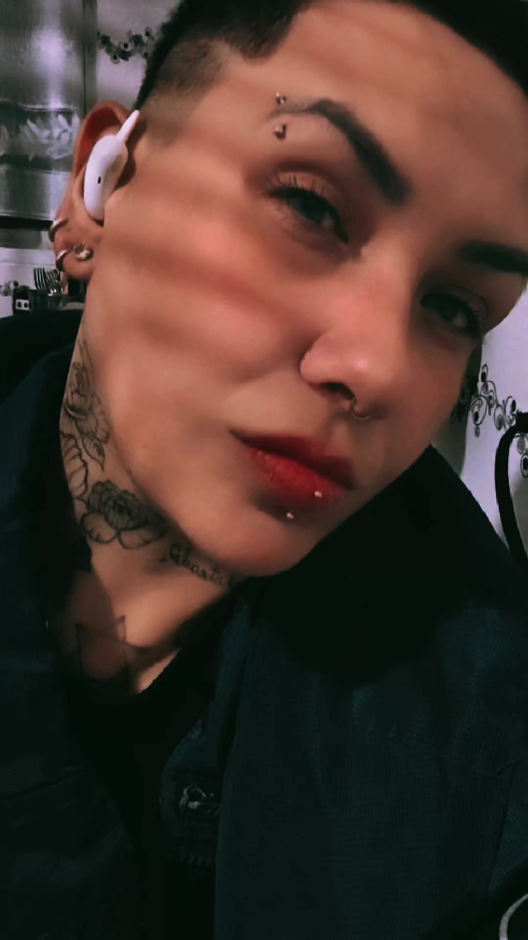 @𝔾𝕠𝕠𝕕-𝔾𝕚𝕣𝕝 🖤🏳️&zwj;🌈