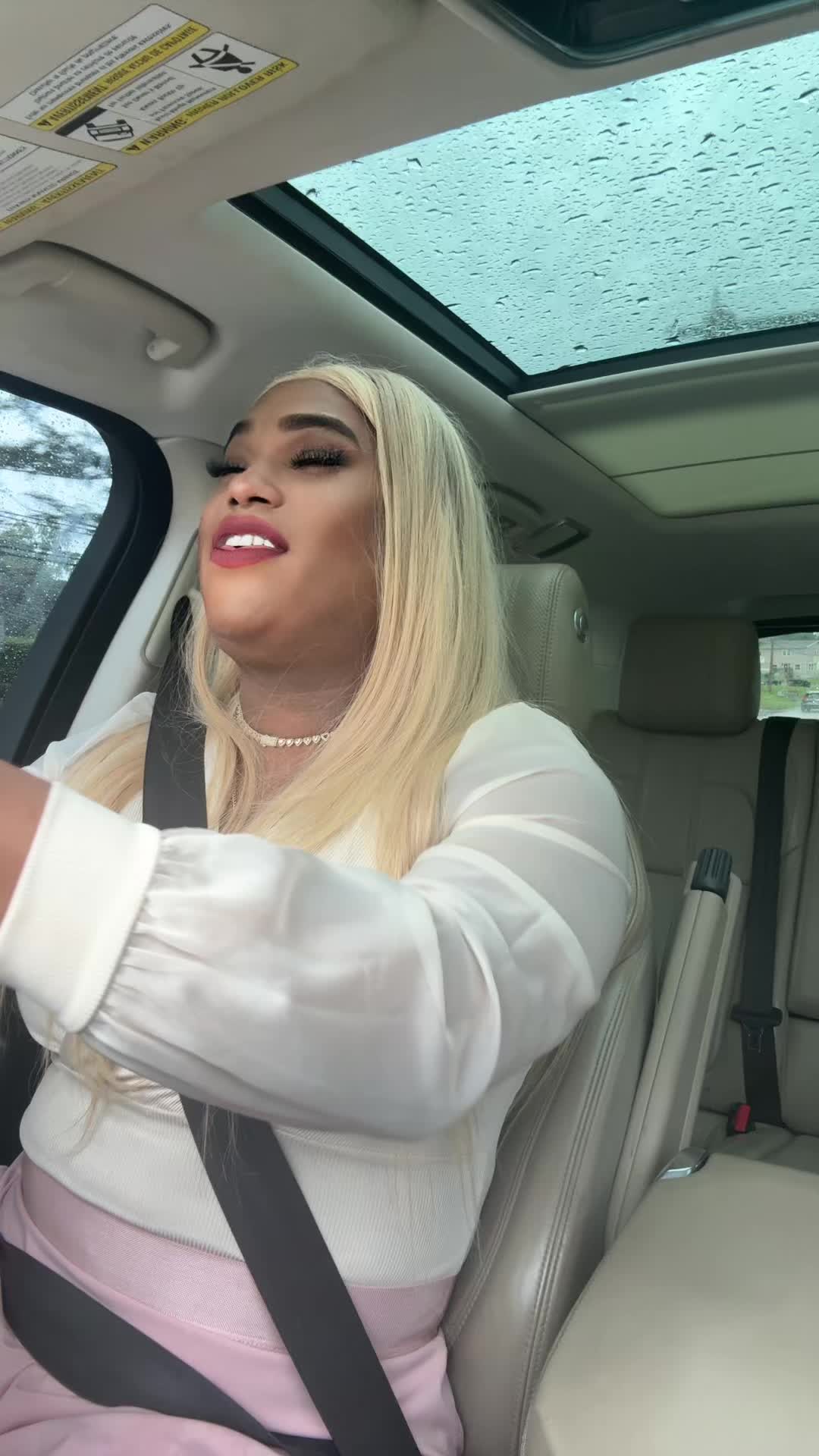 @ladivamasviral