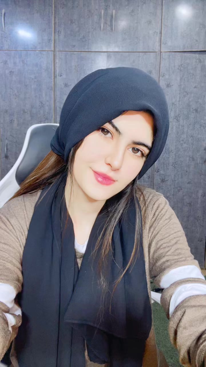 @FATIMA♥️✨️