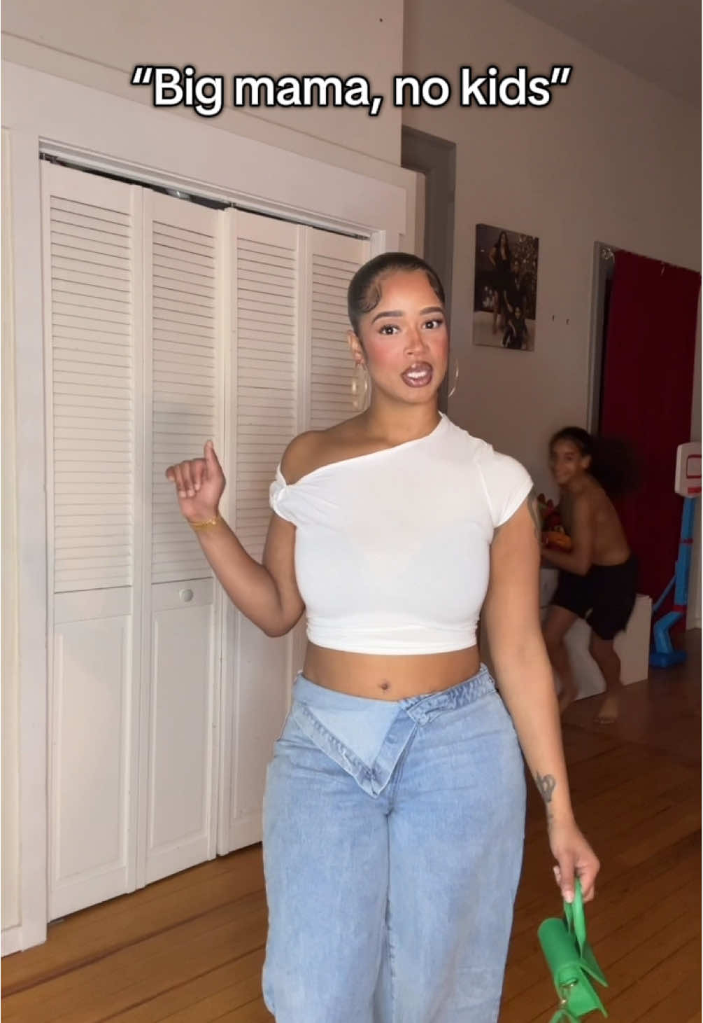 @isthataleiza_