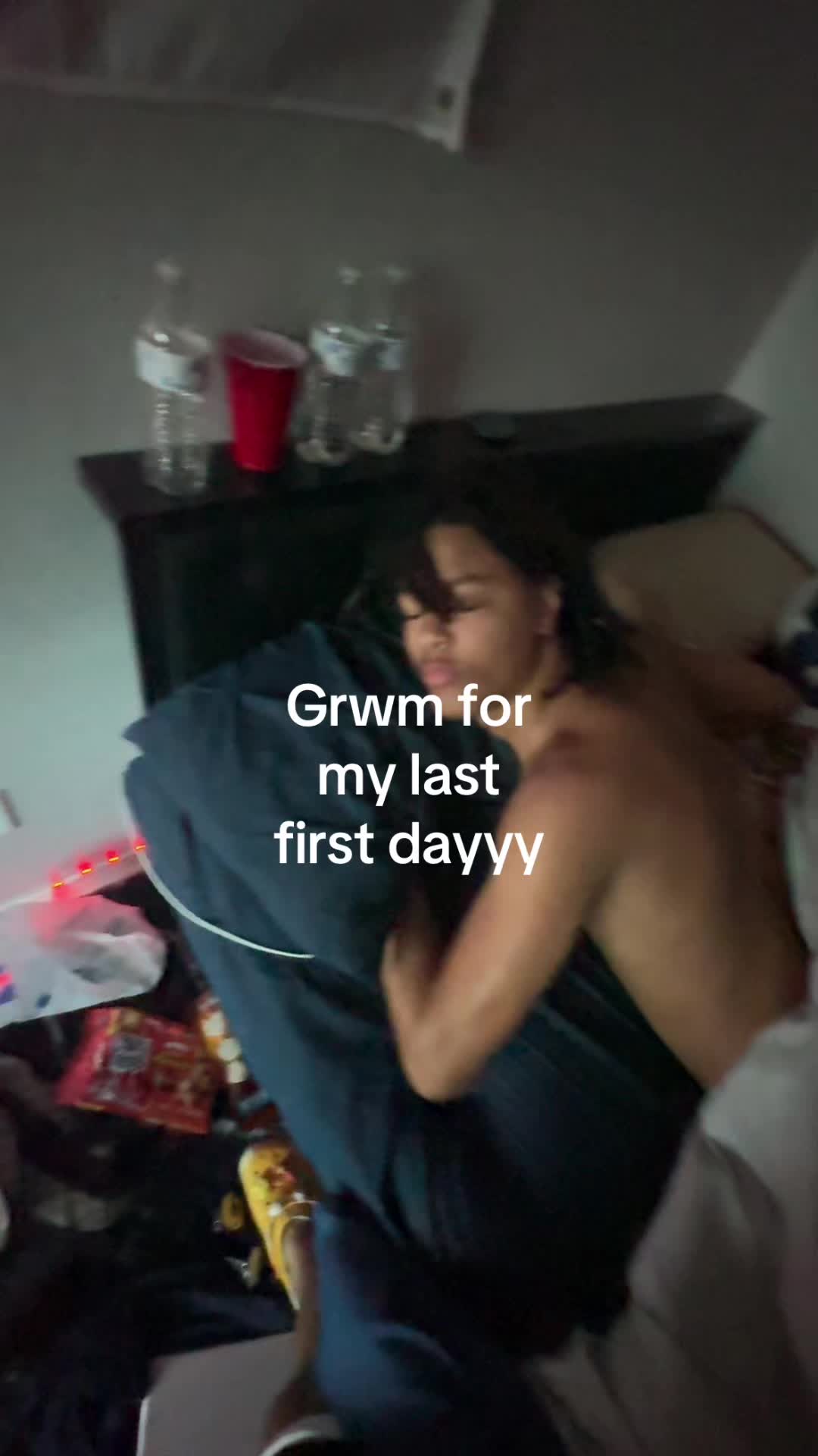 @😗