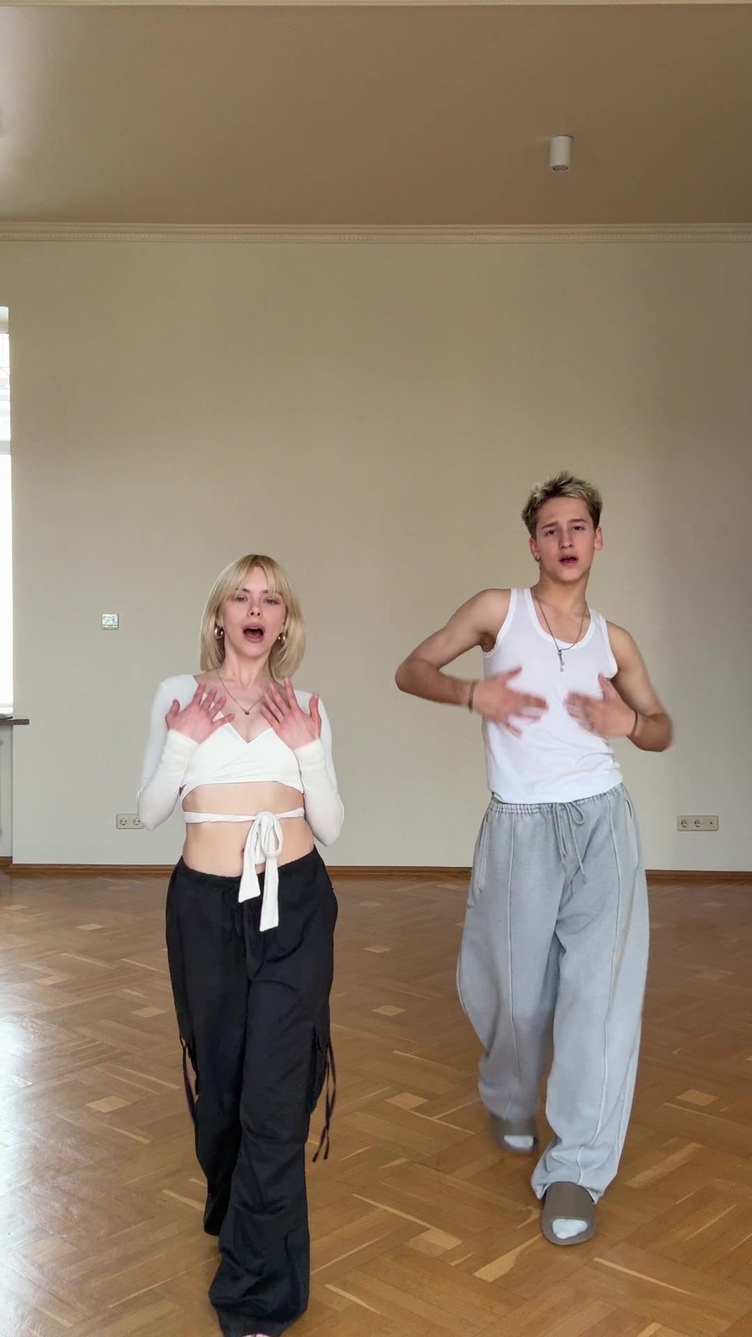 @MASHA KONDRATENKO