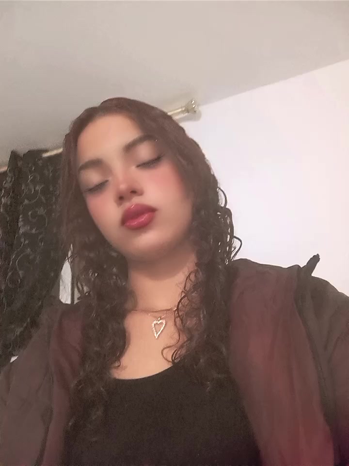 @Dhïbã 🖤👄