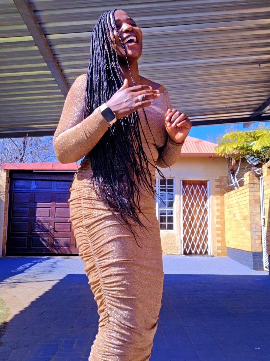 @Asie  Tshidada (Mrs T)