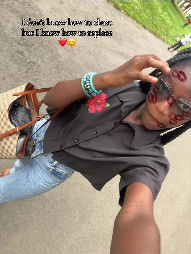 @🎀𝒰𝓇 𝒻𝒶𝓋 𝓂💍𝒹𝑒𝓁 ❤️😇