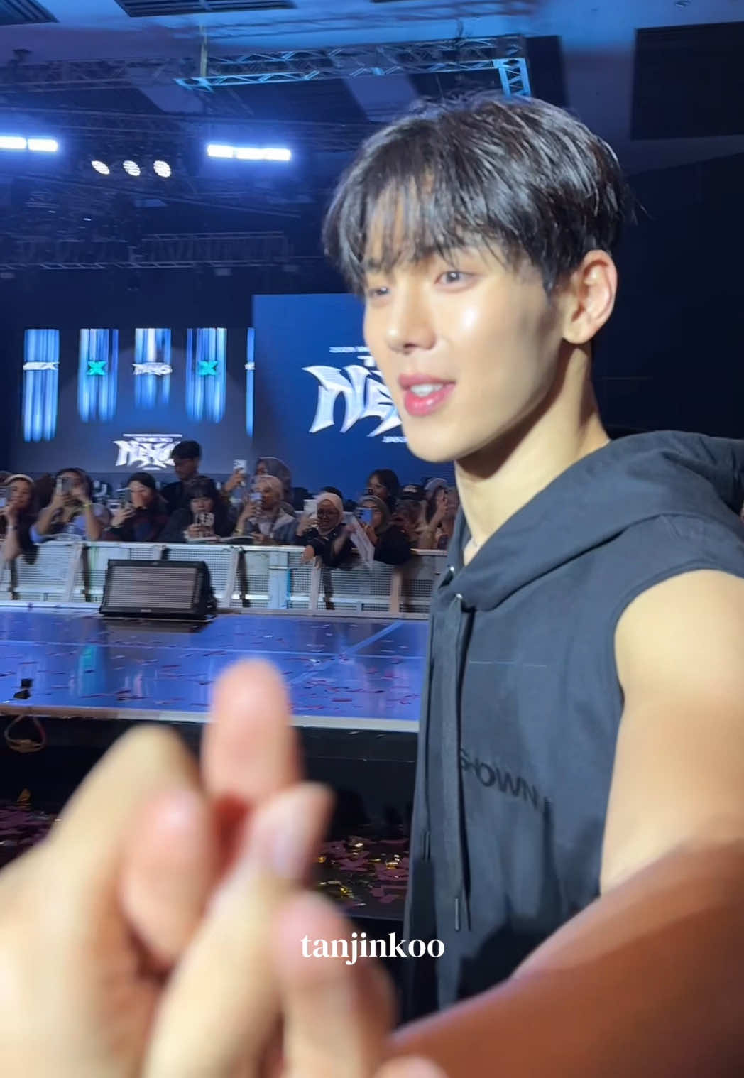@𝐧𝐚𝐭 ˚ʚ♡ɞ˚