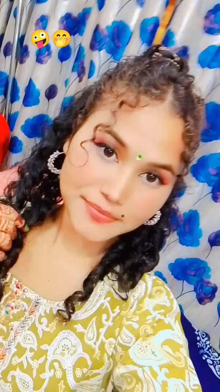 @MUSKAN😊