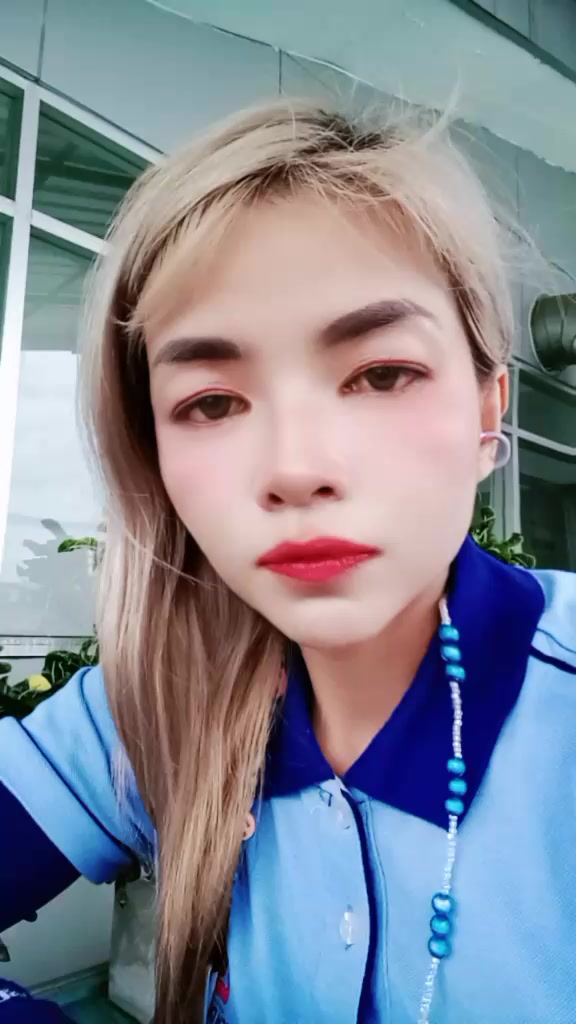 @แหม่ม เดือนขาว
