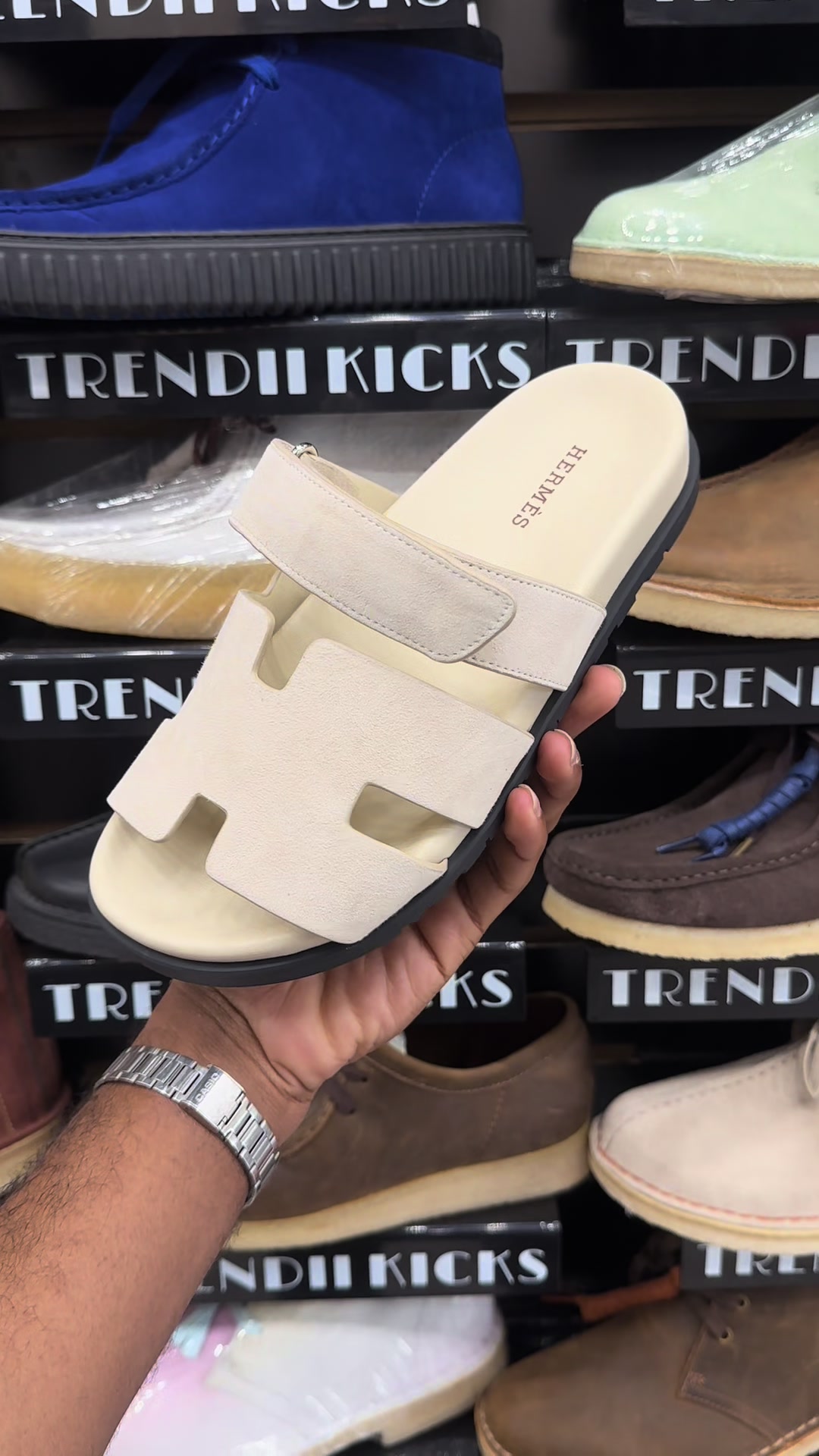 @TRENDII KICKS
