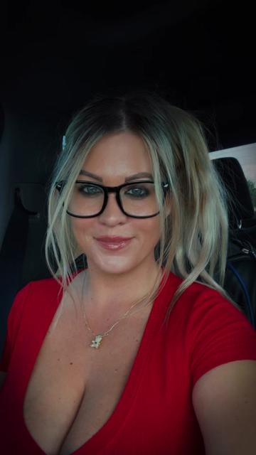 @Aprilleeanne