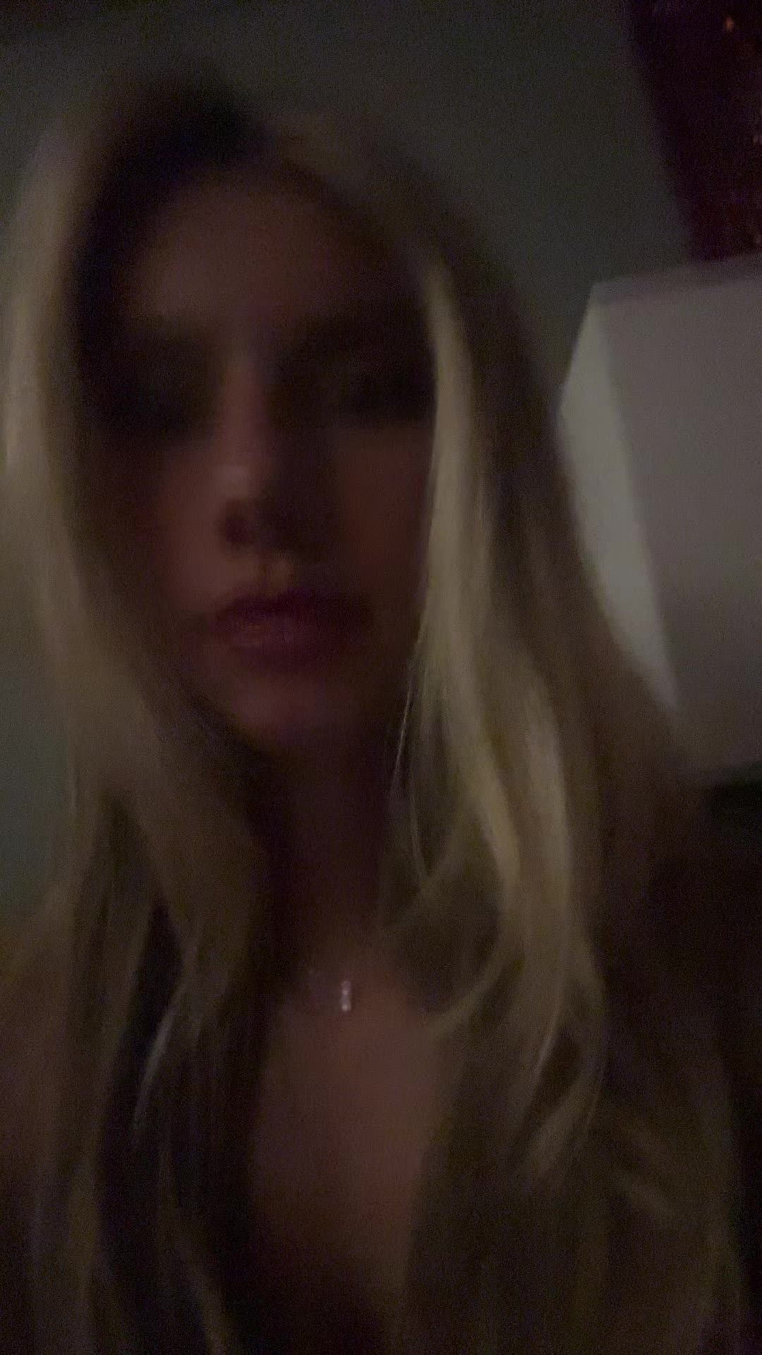 @Lo