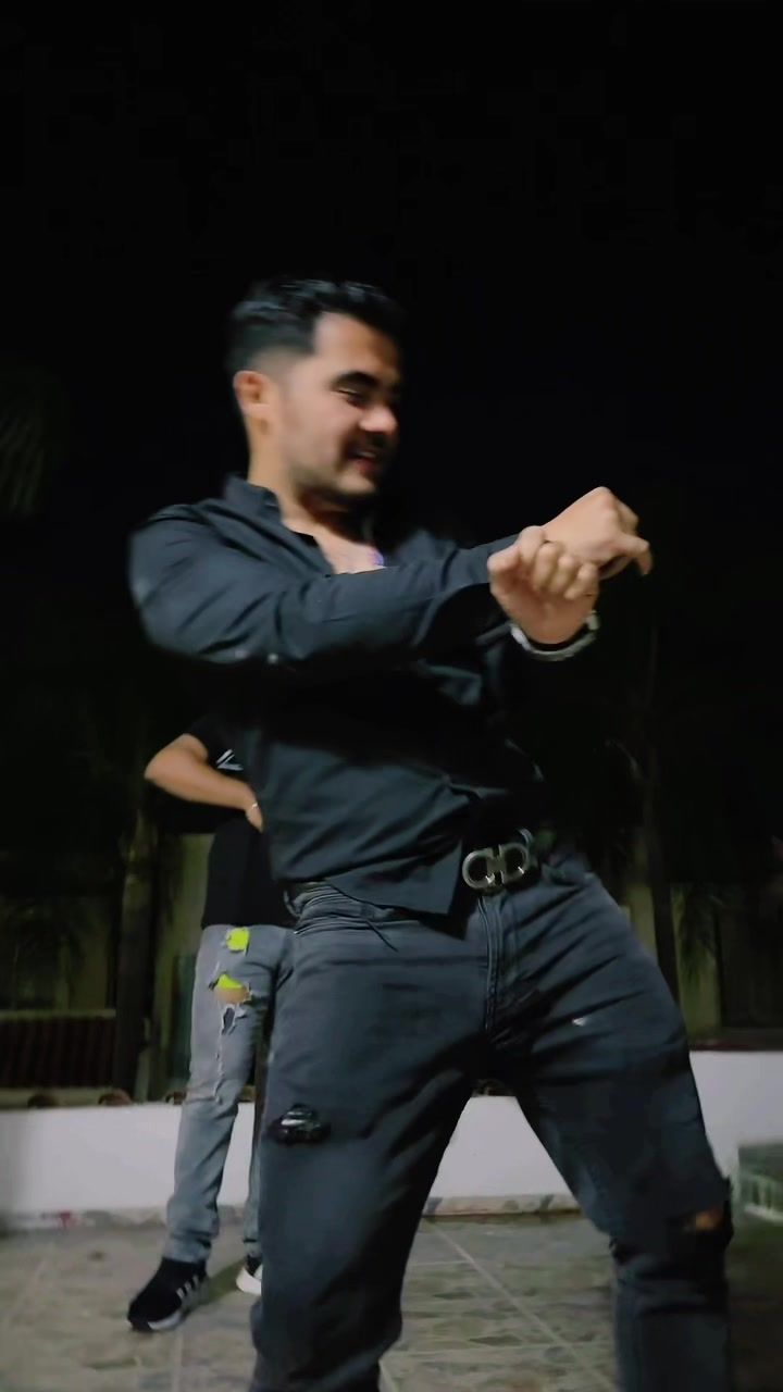 @ValentinoMX