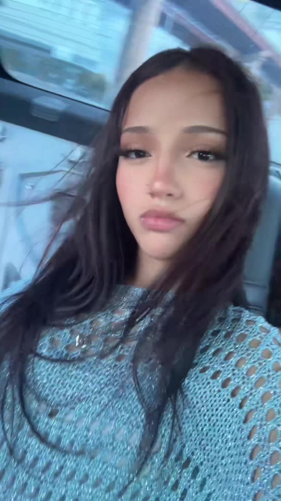 @🎧