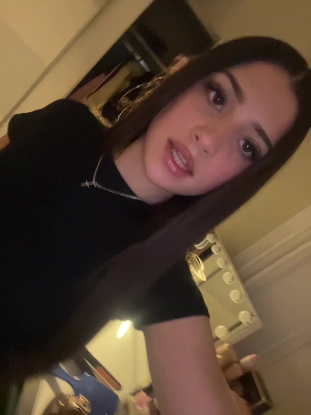 @Lola_cola