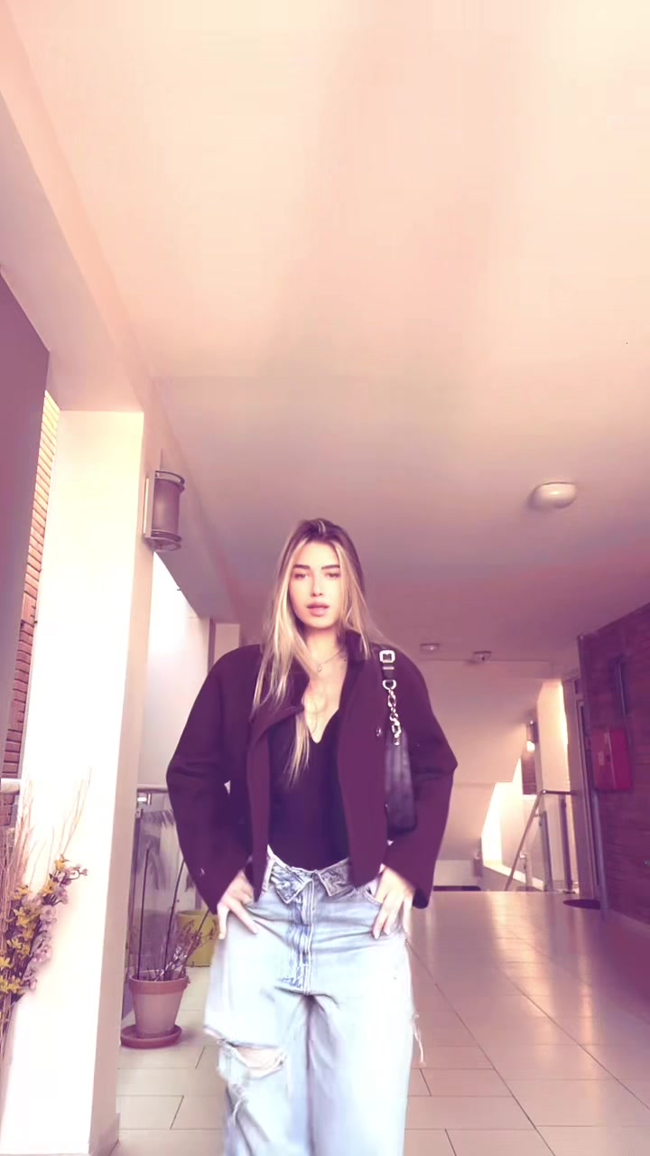 @S R