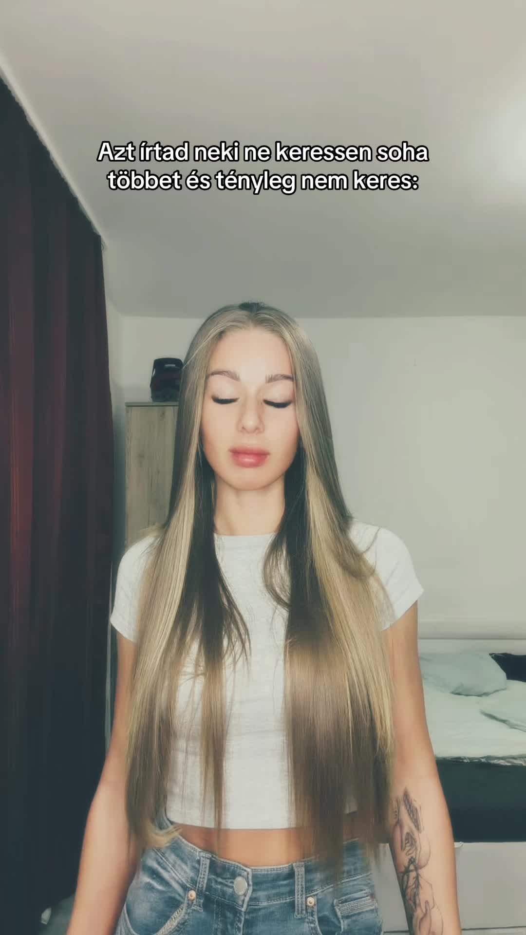 @Alexandra Moldov&aacute;n