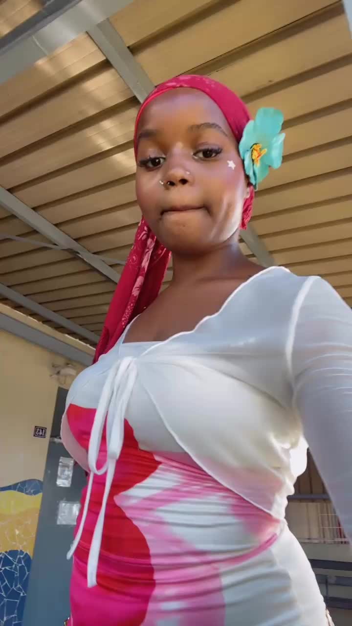 @Zvlyv.10💕