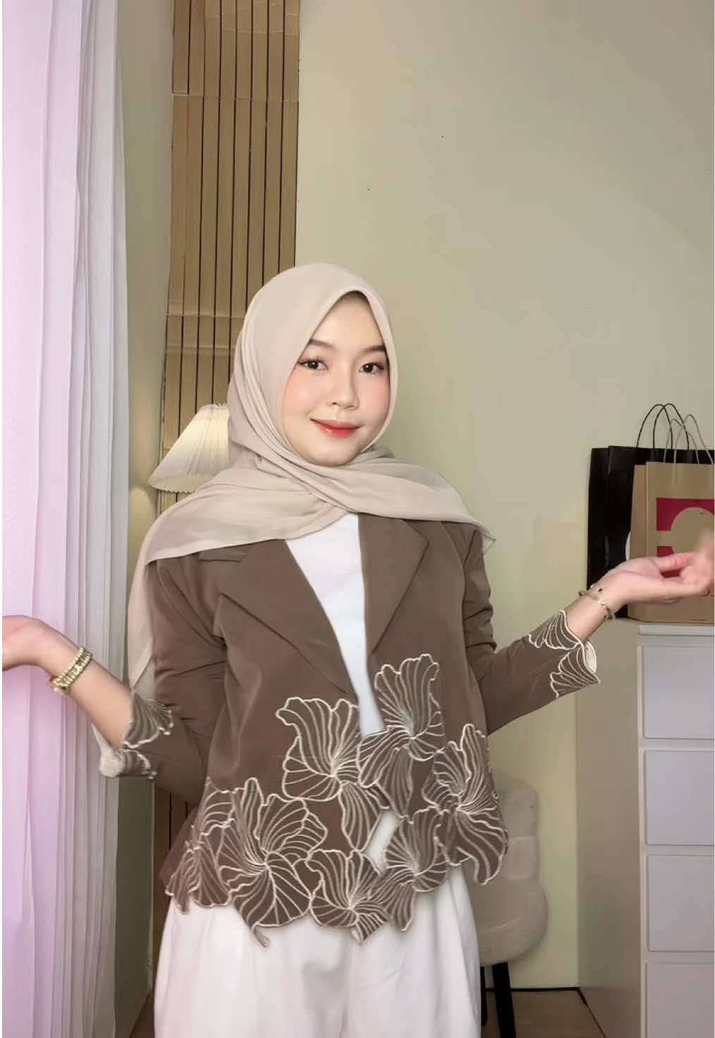 @fira ⋆˚✿