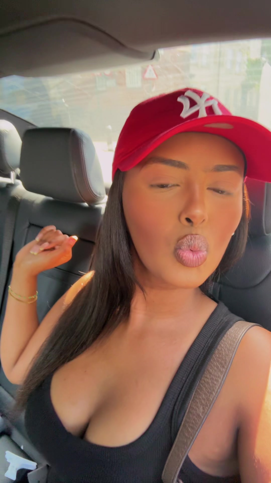 @nadzino