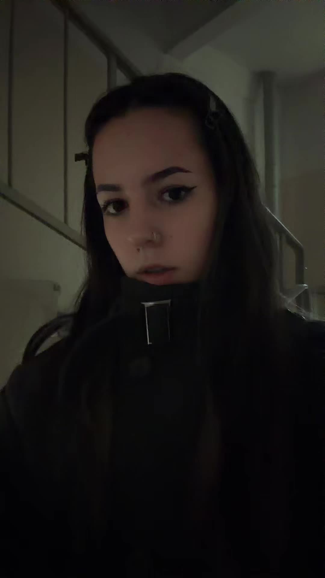 @кто такая ежи́нда?