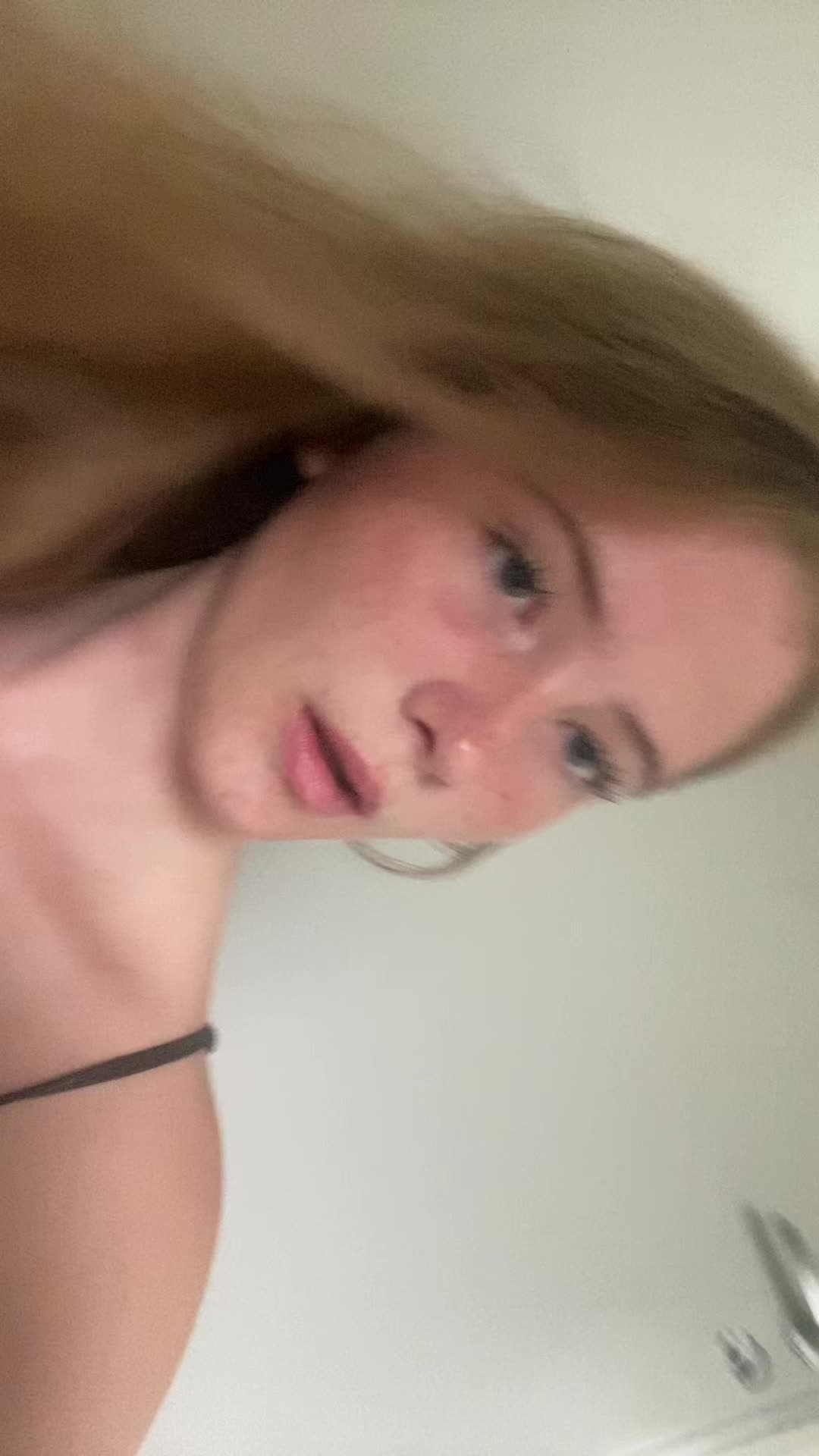 @isabella
