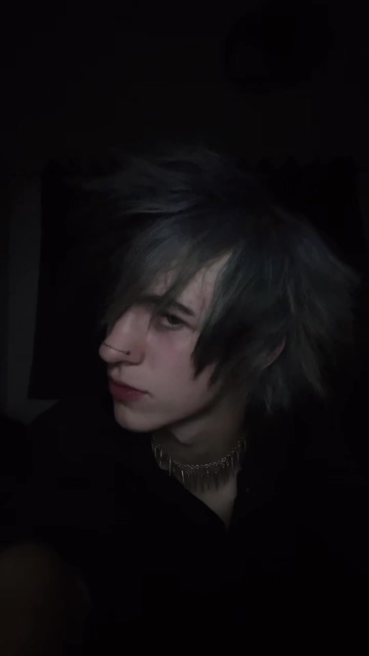 @️H