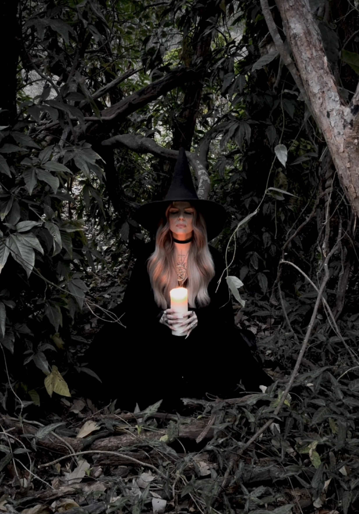 @Stella🔮 Witch of the Moon 🌙
