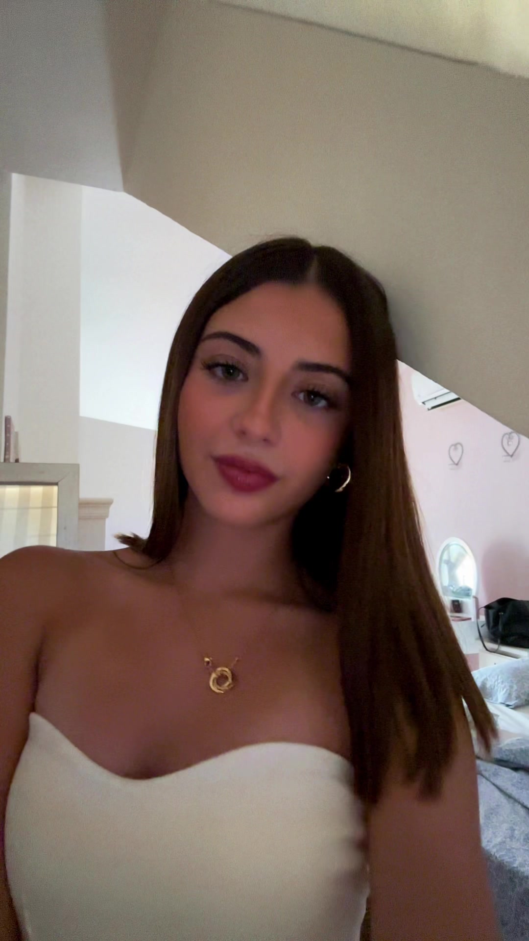 @irisgomezzzz