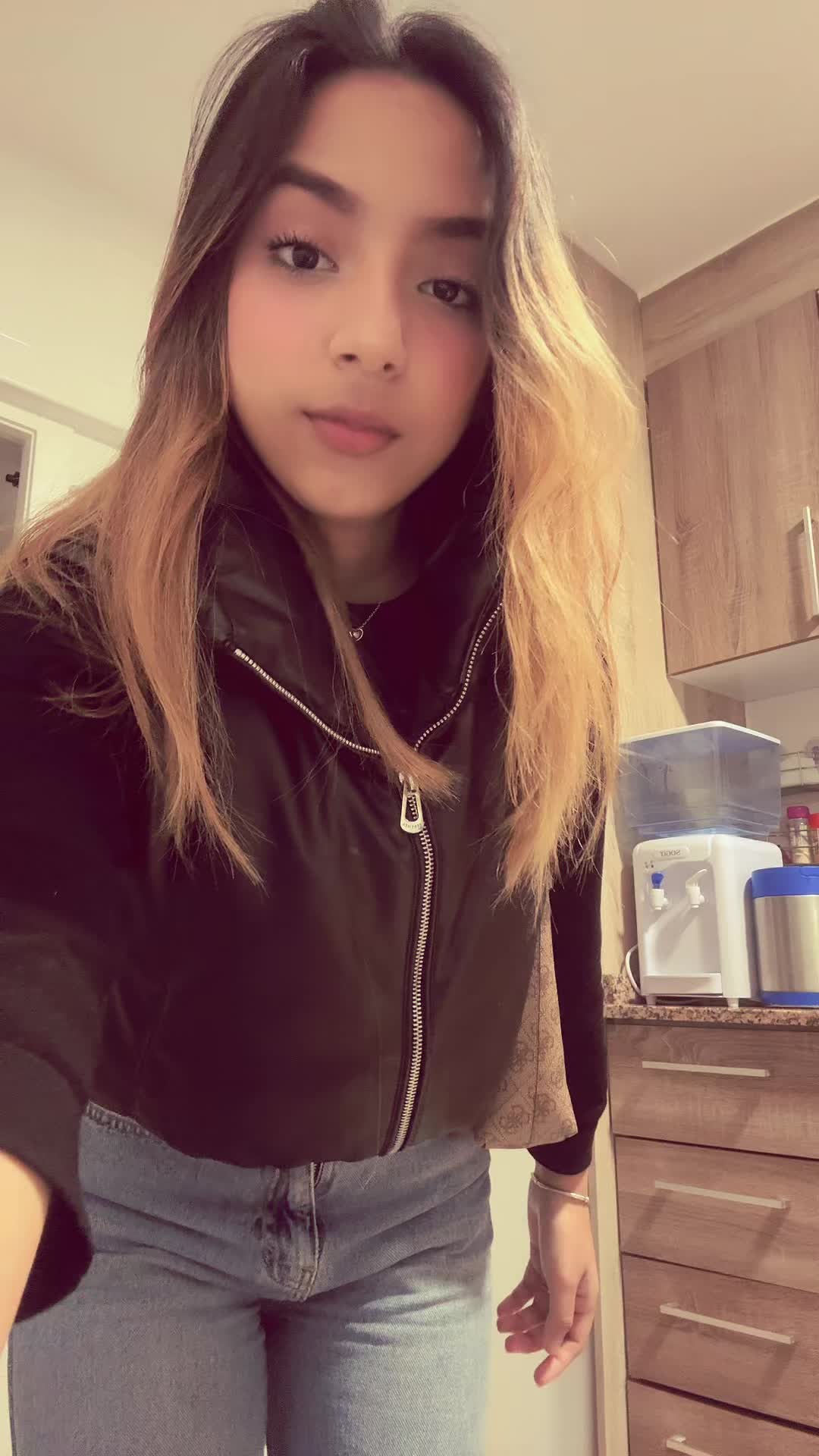 @AngelicaBravo17