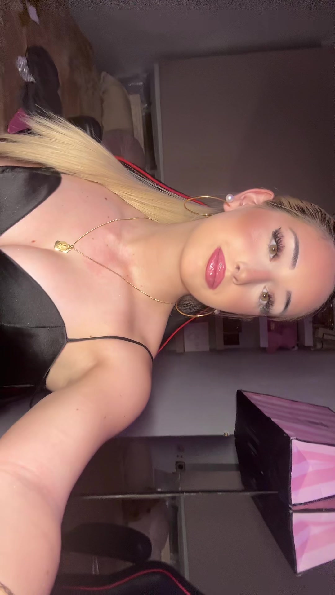 @ᥫ᭡